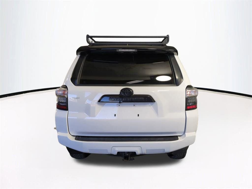 Used 2020 Toyota 4Runner Venture w/ Moonroof Package image 6