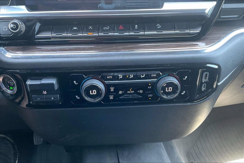 Used 2022 Chevrolet Silverado 1500 LT AWD/4WD image 16