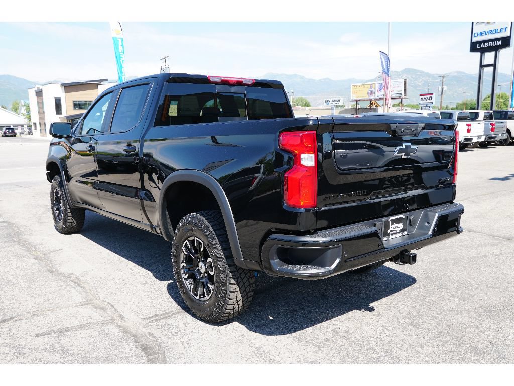 New 2026 Chevrolet Silverado 1500 ZR2 w/ LPO, Dark Essentials Package AWD/4WD image 4