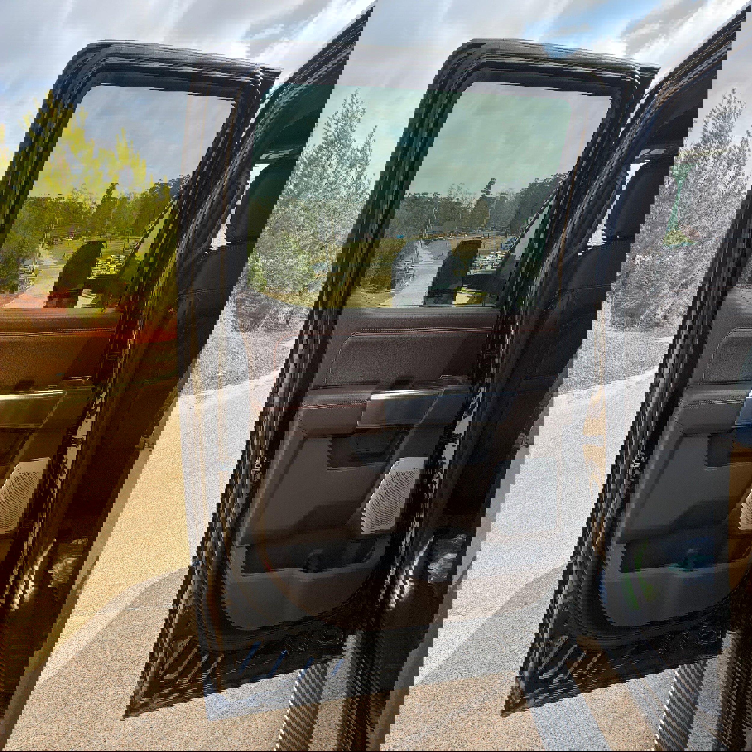 New 2025 Ford F350 King Ranch w/ FX4 Off-Road Package image 54