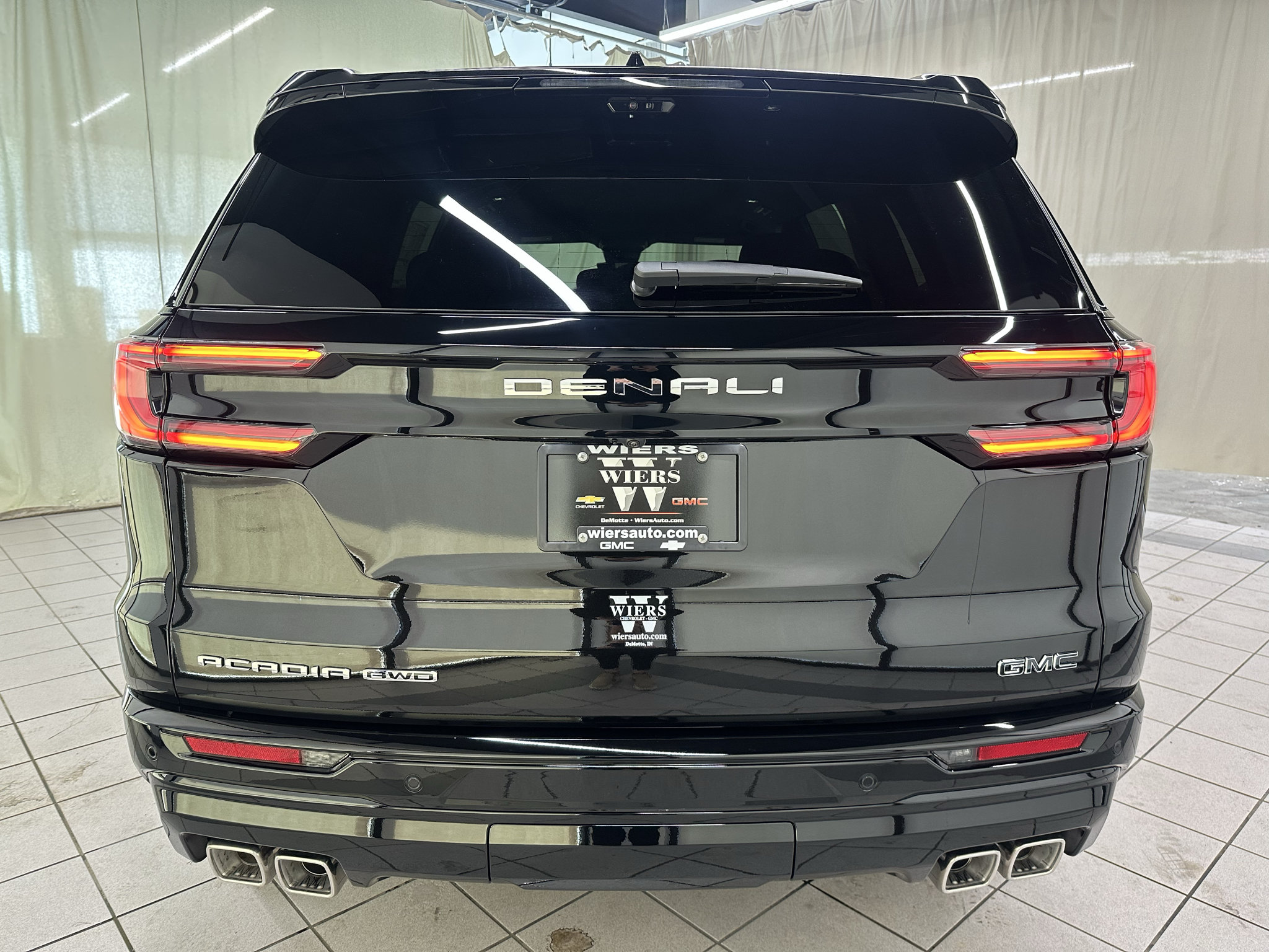 New 2027 GMC Acadia Denali Ultimate w/ LPO, Floor Liner Package AWD/4WD image 5