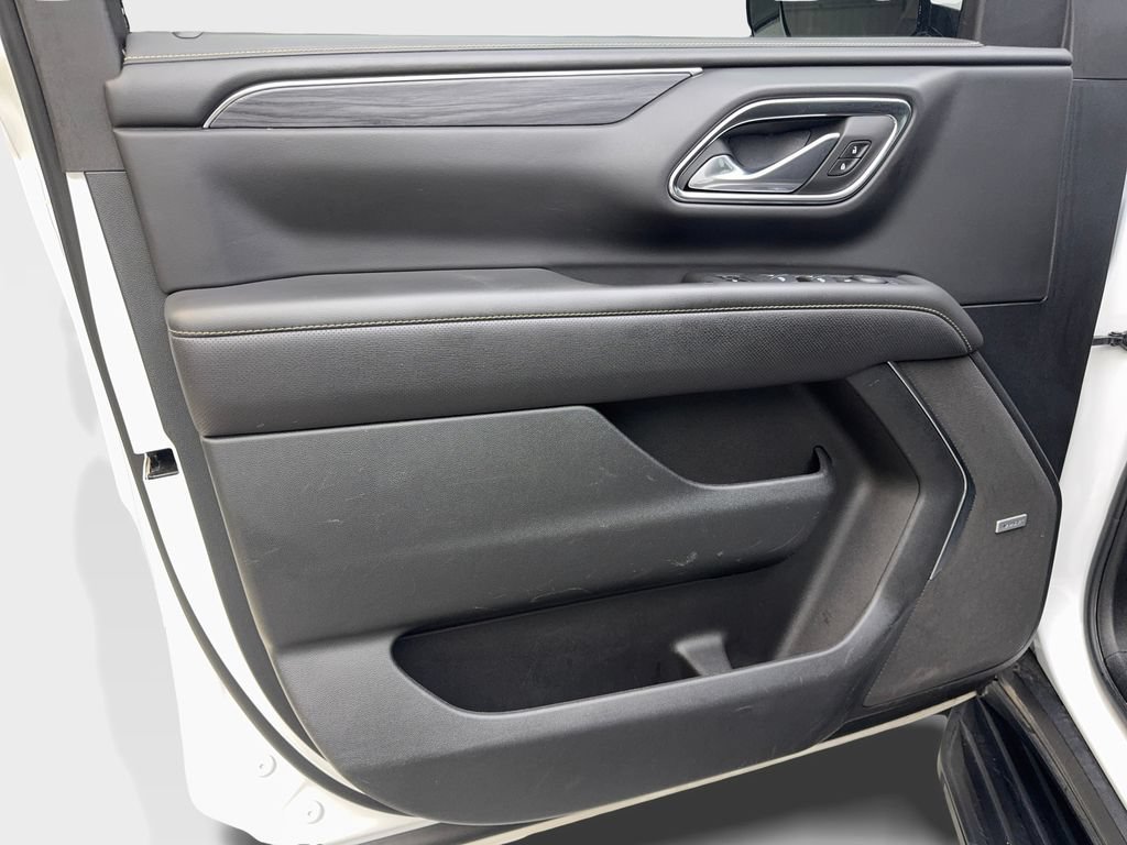 Used 2024 GMC Yukon SLT RWD image 32