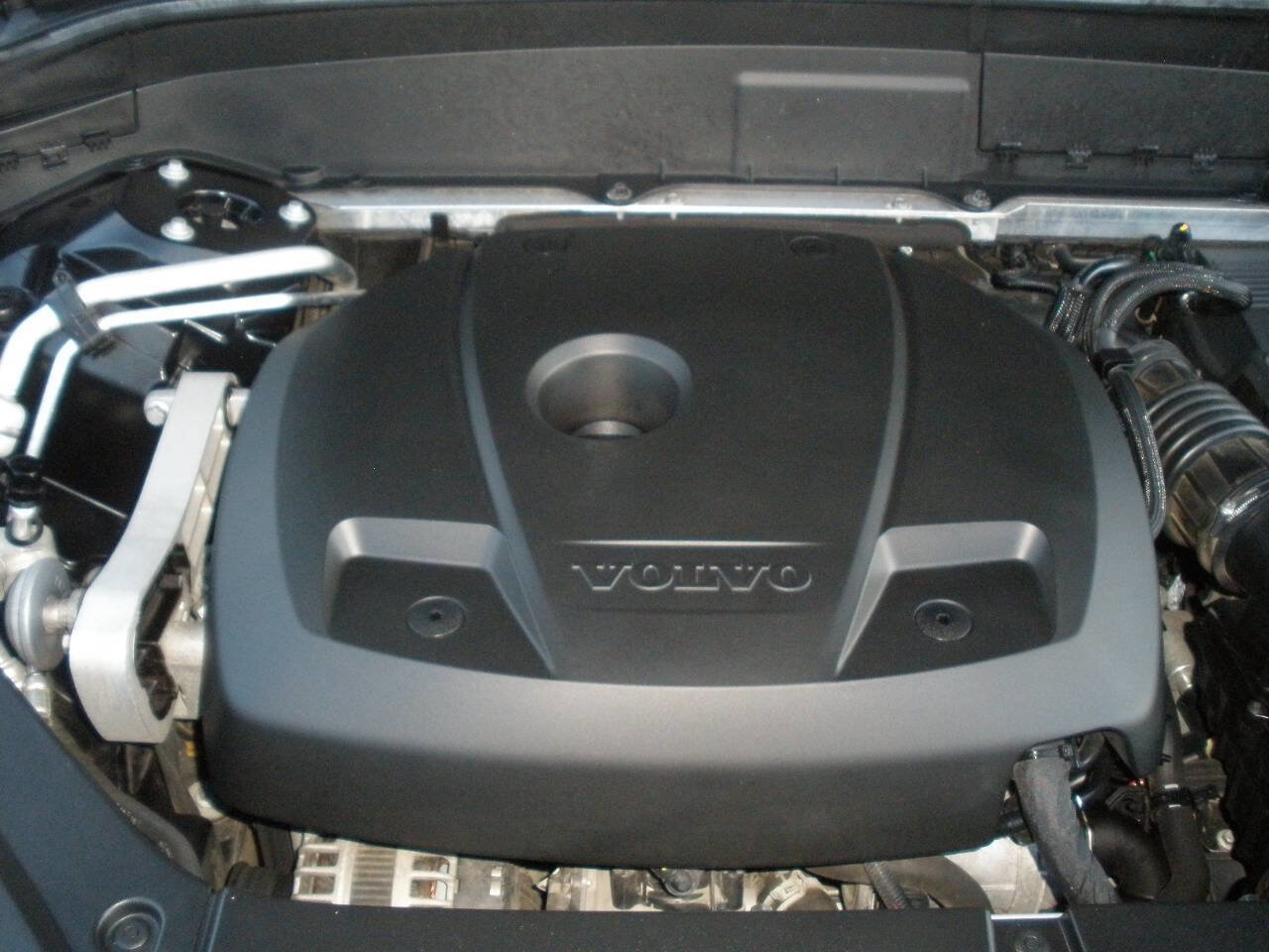 Used 2018 Volvo XC90 T6 Momentum w/ Convenience Package image 14