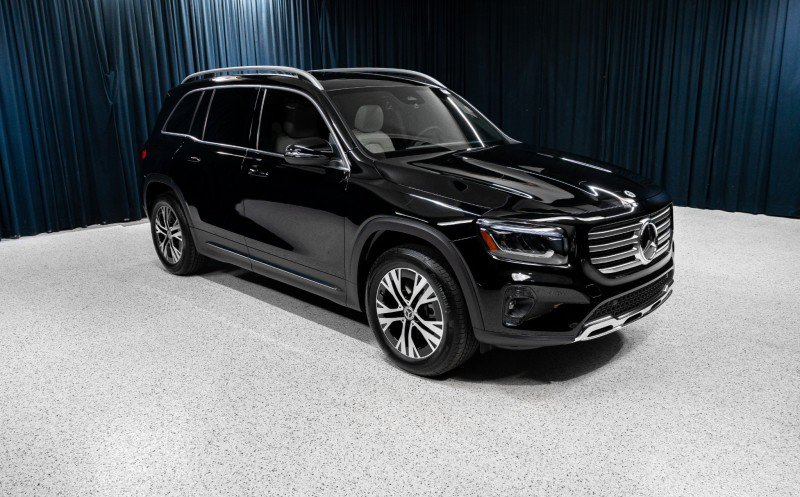 New 2026 Mercedes-Benz GLB 250 4MATIC image 3