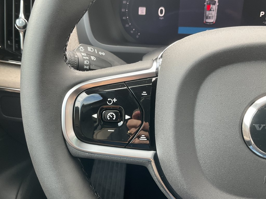 New 2027 Volvo XC90 B5 Core AWD/4WD image 23
