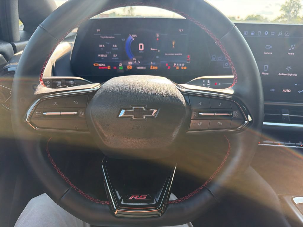 Used 2024 Chevrolet Equinox EV RS FWD image 17