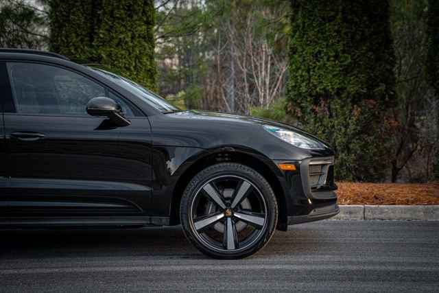 Used 2023 Porsche Macan Turbo image 14