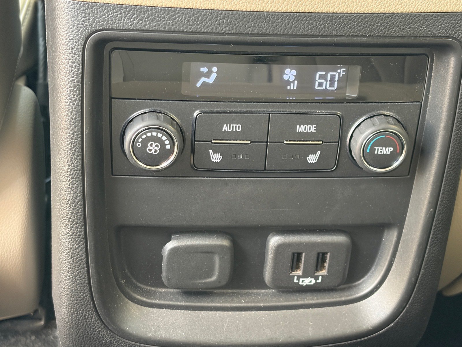 Used 2019 Buick Envision Premium AWD/4WD image 15