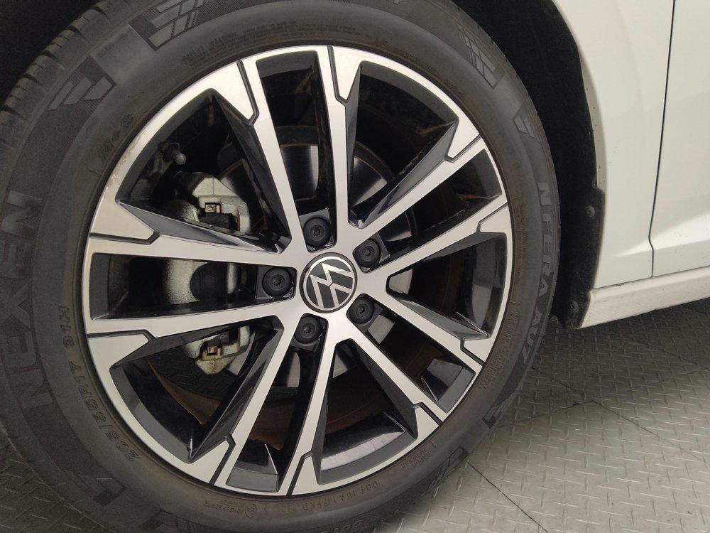 Used 2022 Volkswagen Jetta Sport image 31