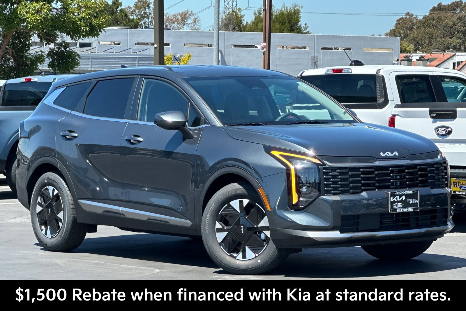 New 2026 Kia Sportage LX FWD image 2