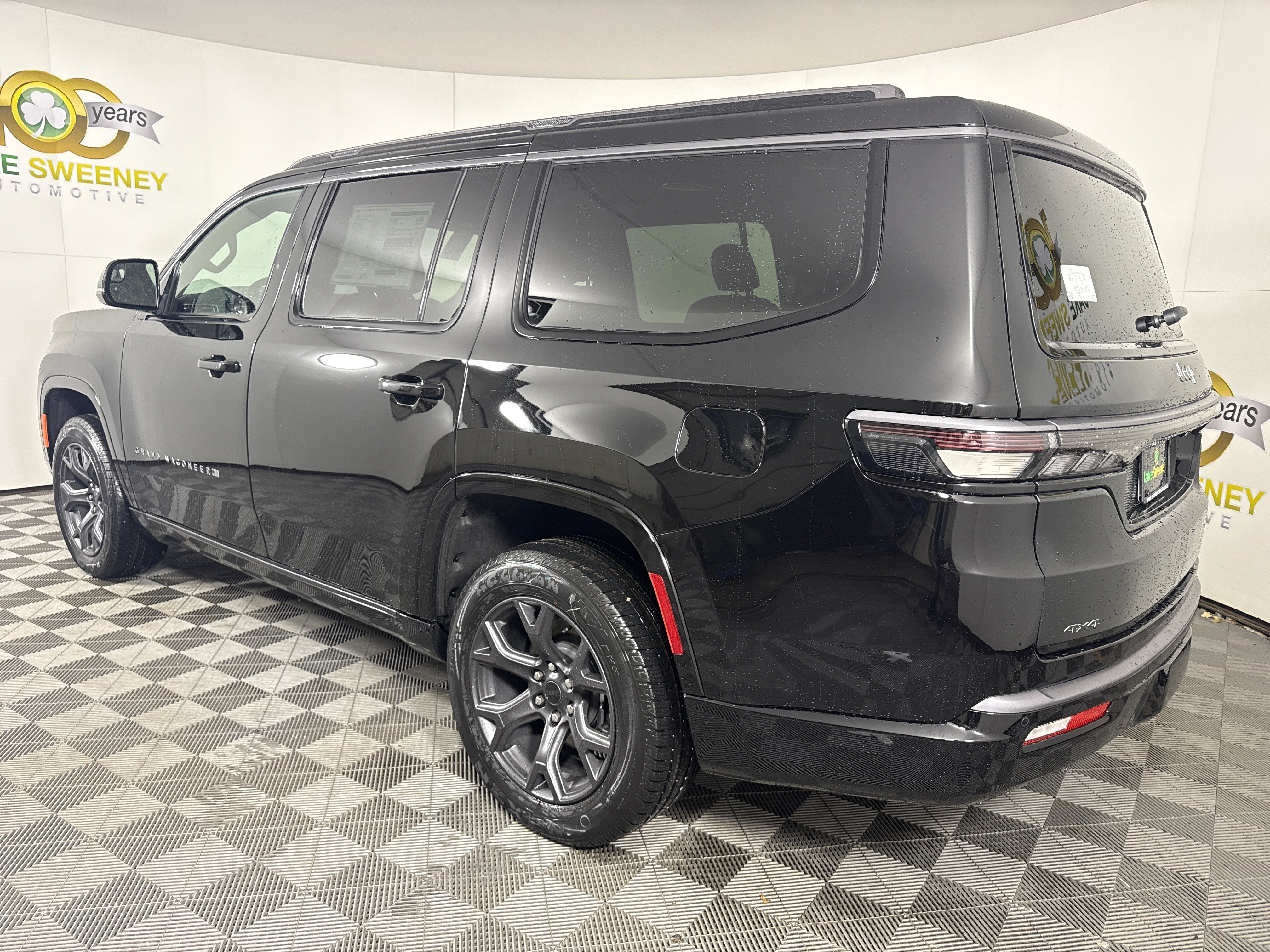 New 2026 Jeep Grand Wagoneer Limited w/ Premium Group II AWD/4WD image 6