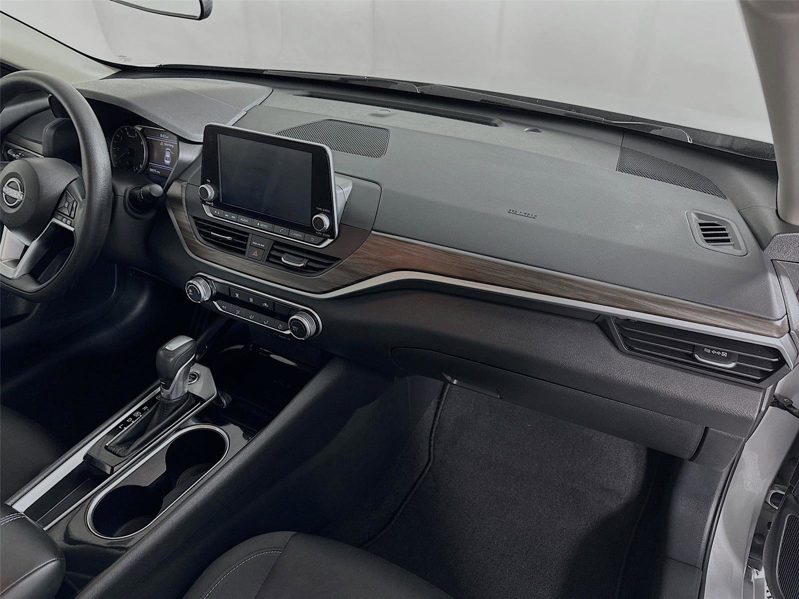 Used 2024 Nissan Altima 2.5 SV image 26