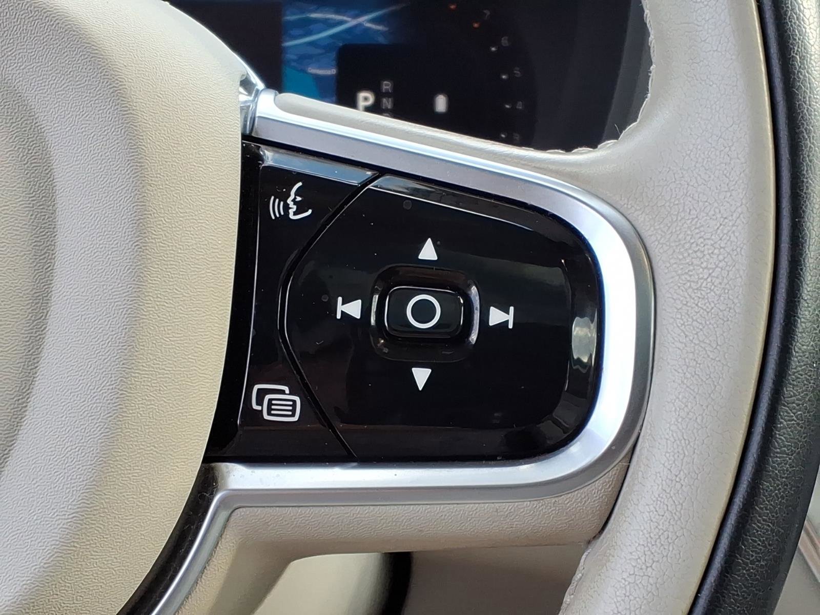 Certified 2023 Volvo XC60 B5 Plus w/ Protection Package Premier image 26