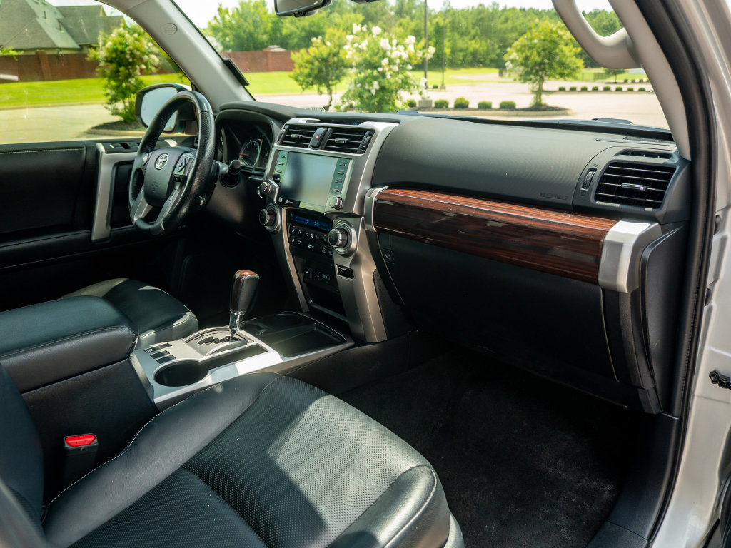 Used 2023 Toyota 4Runner Limited RWD image 18