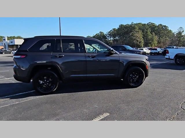 New 2026 Jeep Grand Cherokee Altitude image 34