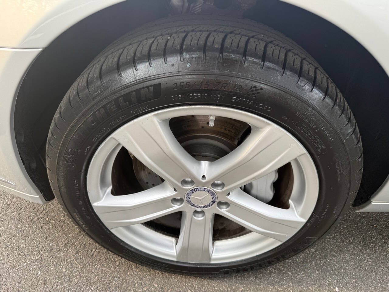 Used 2010 Mercedes-Benz S 550 4MATIC image 32