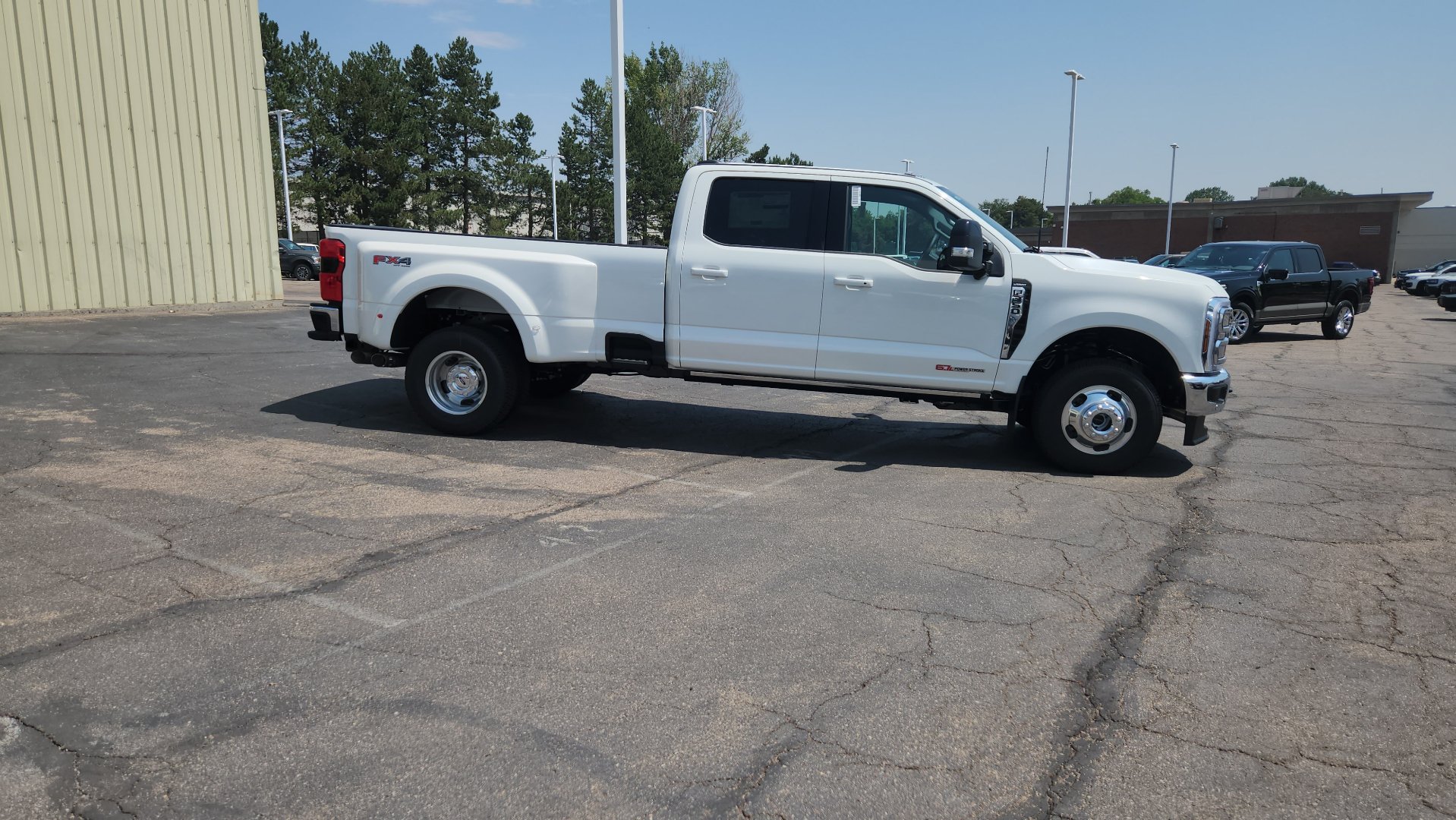 New 2026 Ford F350 Lariat w/ Lariat Ultimate Package AWD/4WD image 7