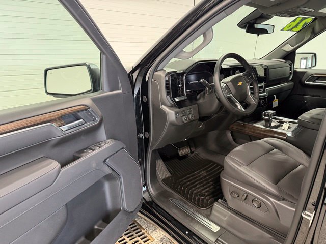 New 2026 Chevrolet Silverado 1500 LT w/ Safety Package AWD/4WD image 11
