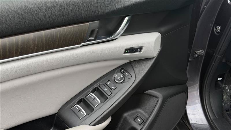 Used 2018 Honda Accord EX-L image 22