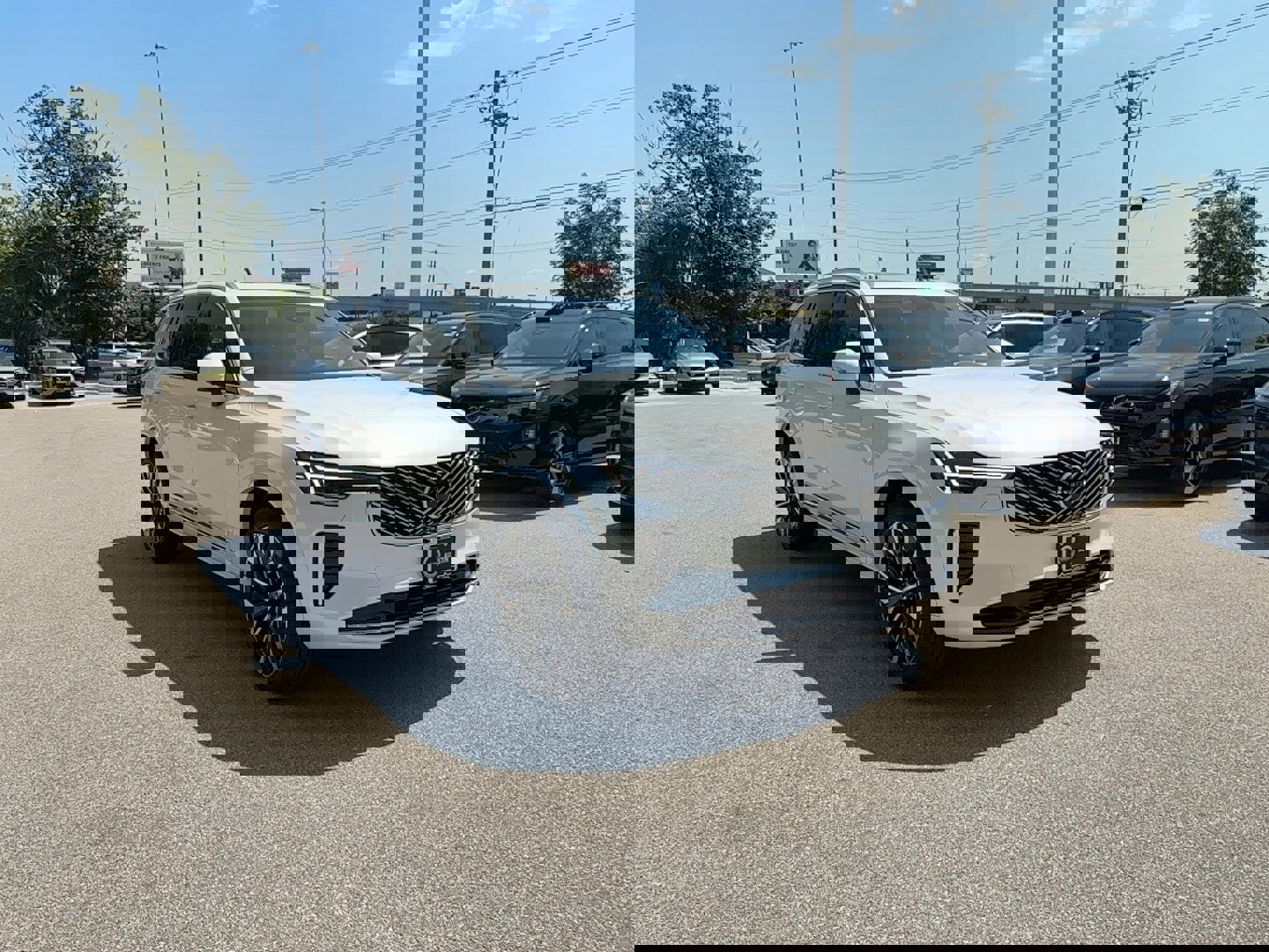 Used 2025 Volvo XC90 B6 Core w/ Climate Package image 8