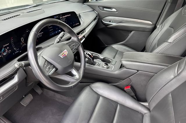 Used 2024 Cadillac XT4 Premium Luxury image 10