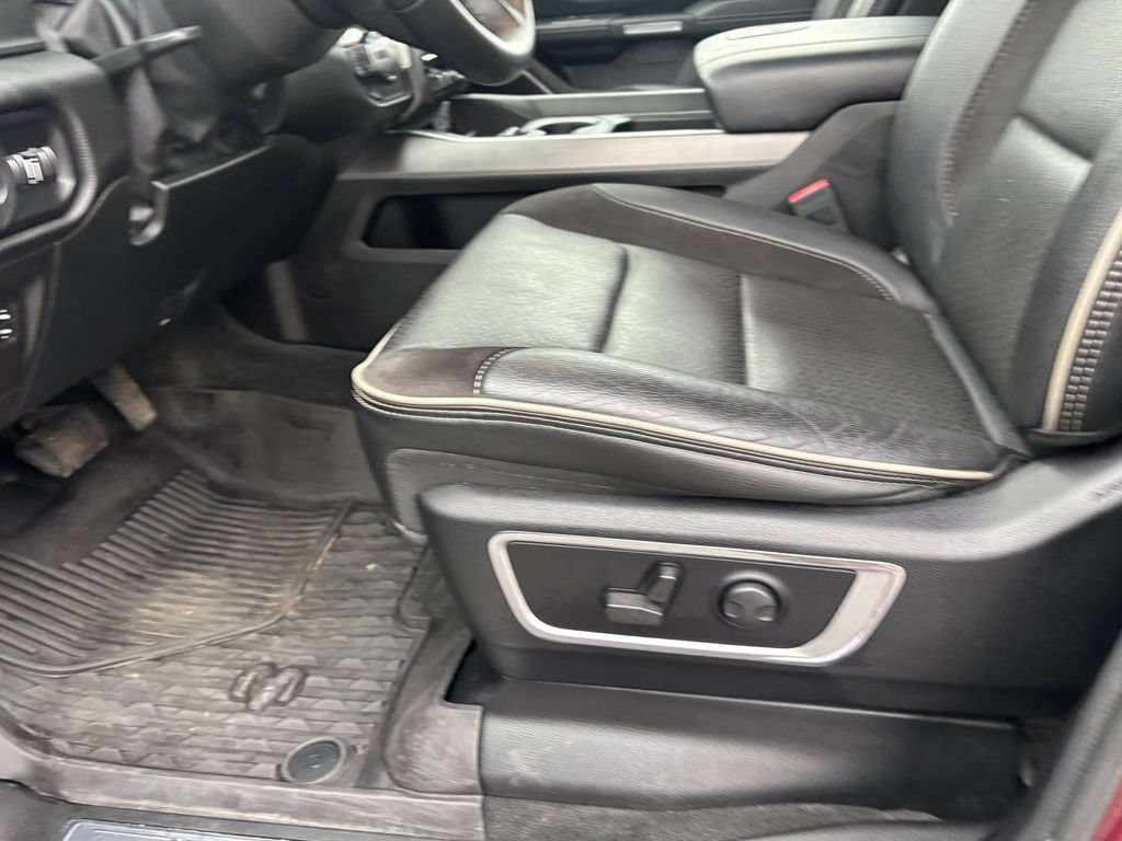 Used 2022 RAM 1500 Laramie AWD/4WD image 28