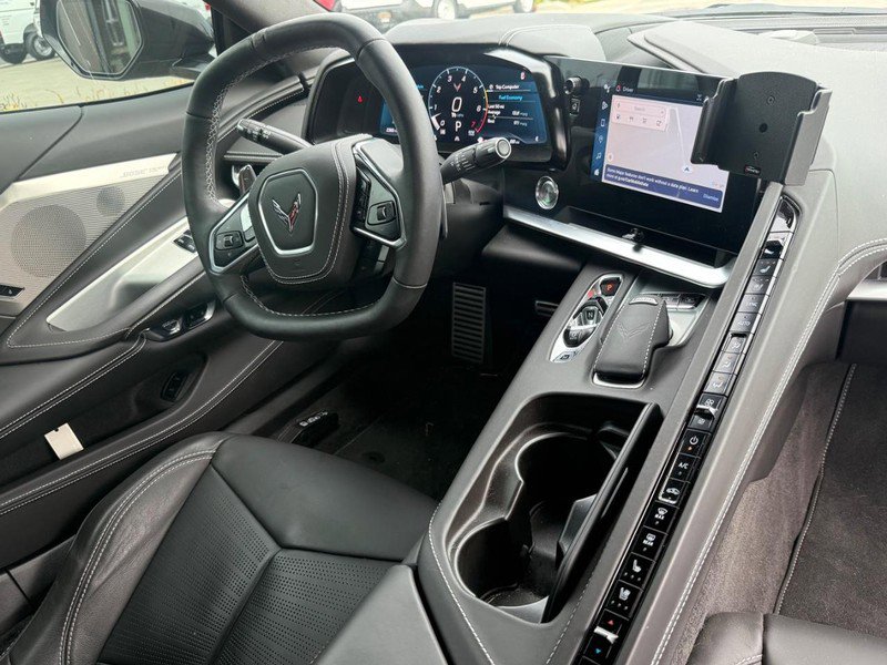 Used 2024 Chevrolet Corvette Stingray Premium Cpe w/ Z51 Performance Package image 9