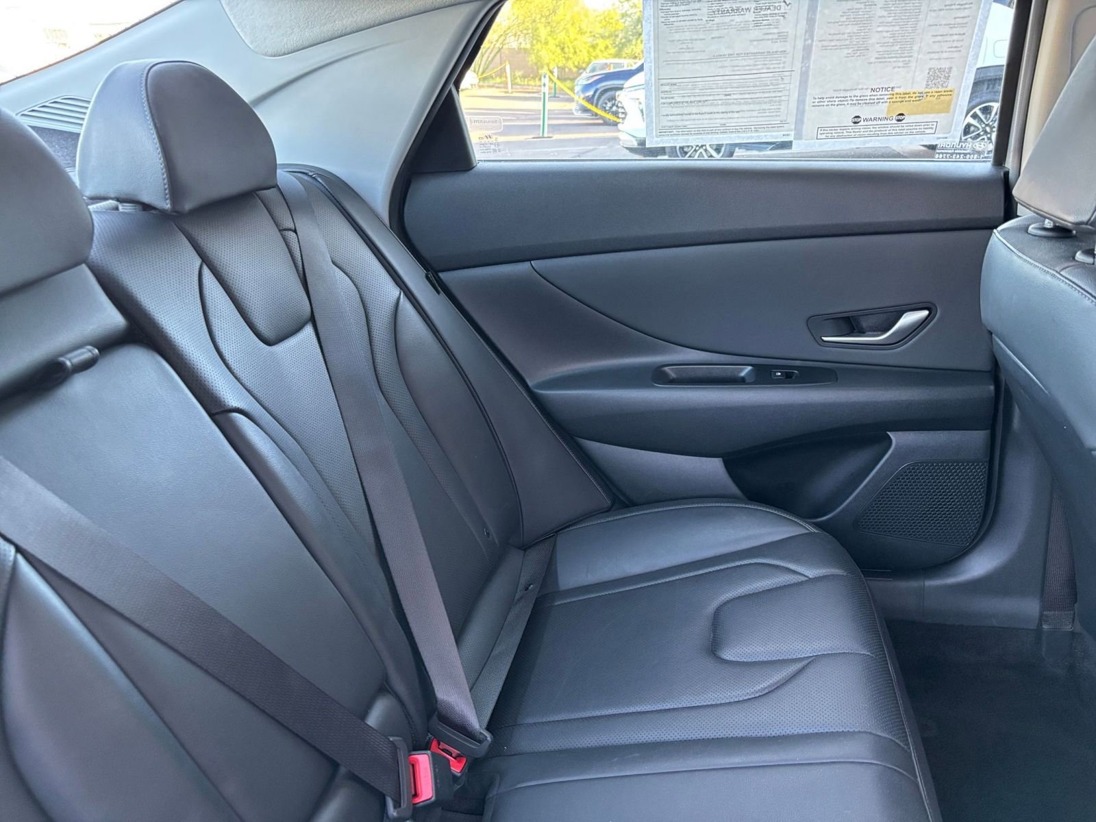 Used 2025 Hyundai Elantra Limited image 39