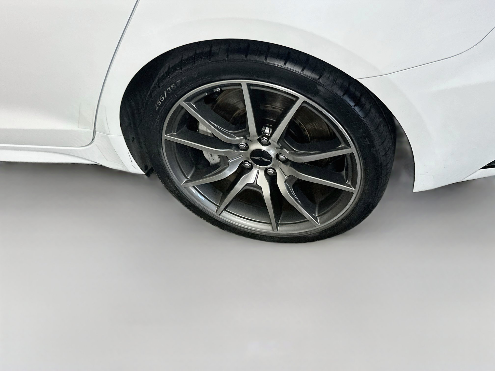 Used 2025 Genesis G70 2.5T AWD/4WD image 11