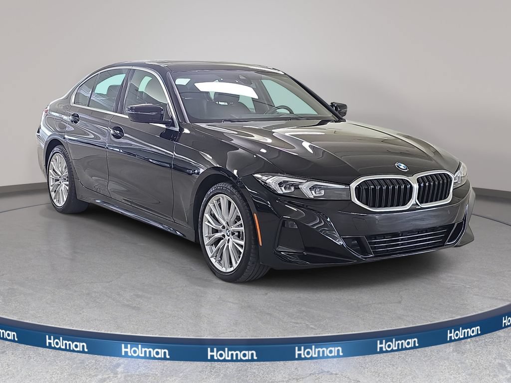 Used 2024 BMW 330i Sedan w/ Premium Package RWD image 4