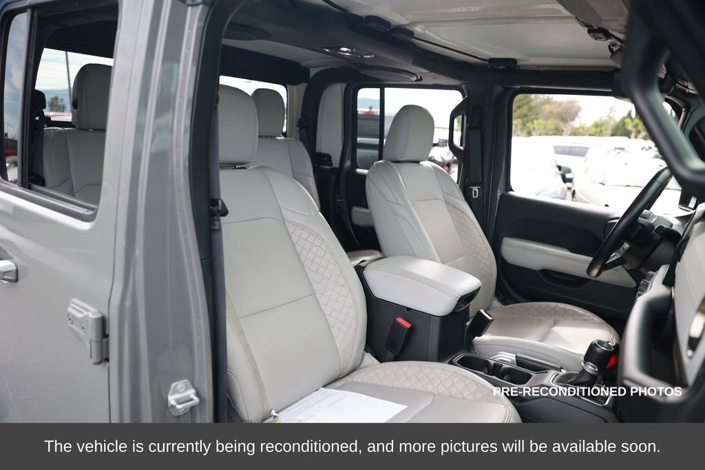 Used 2022 Jeep Gladiator Overland image 15