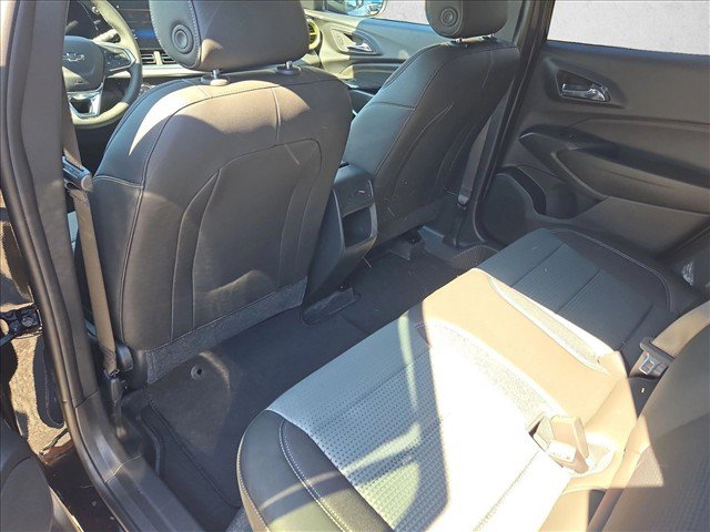 New 2026 Chevrolet Trax LT w/ Midnight Edition FWD image 11