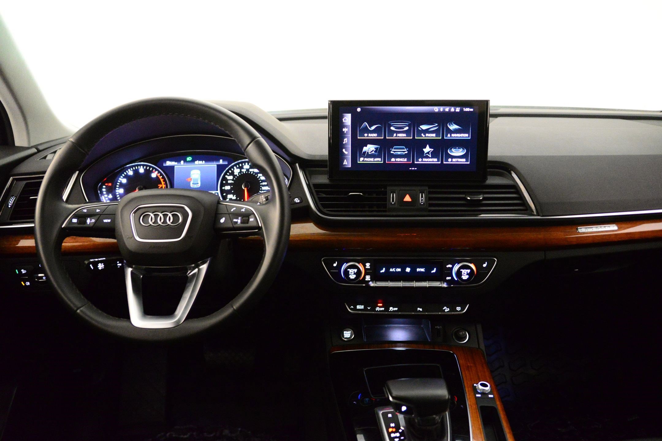 Certified 2023 Audi Q5 2.0T Premium w/ Convenience Package image 2