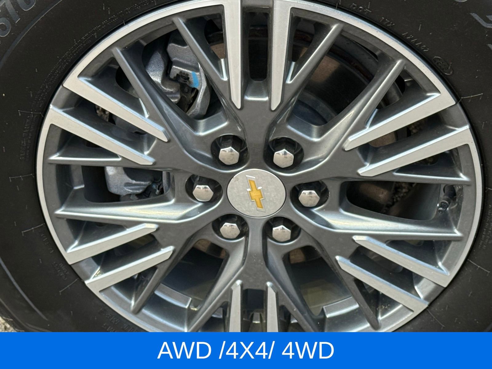 Used 2026 Chevrolet Traverse LT AWD/4WD image 13
