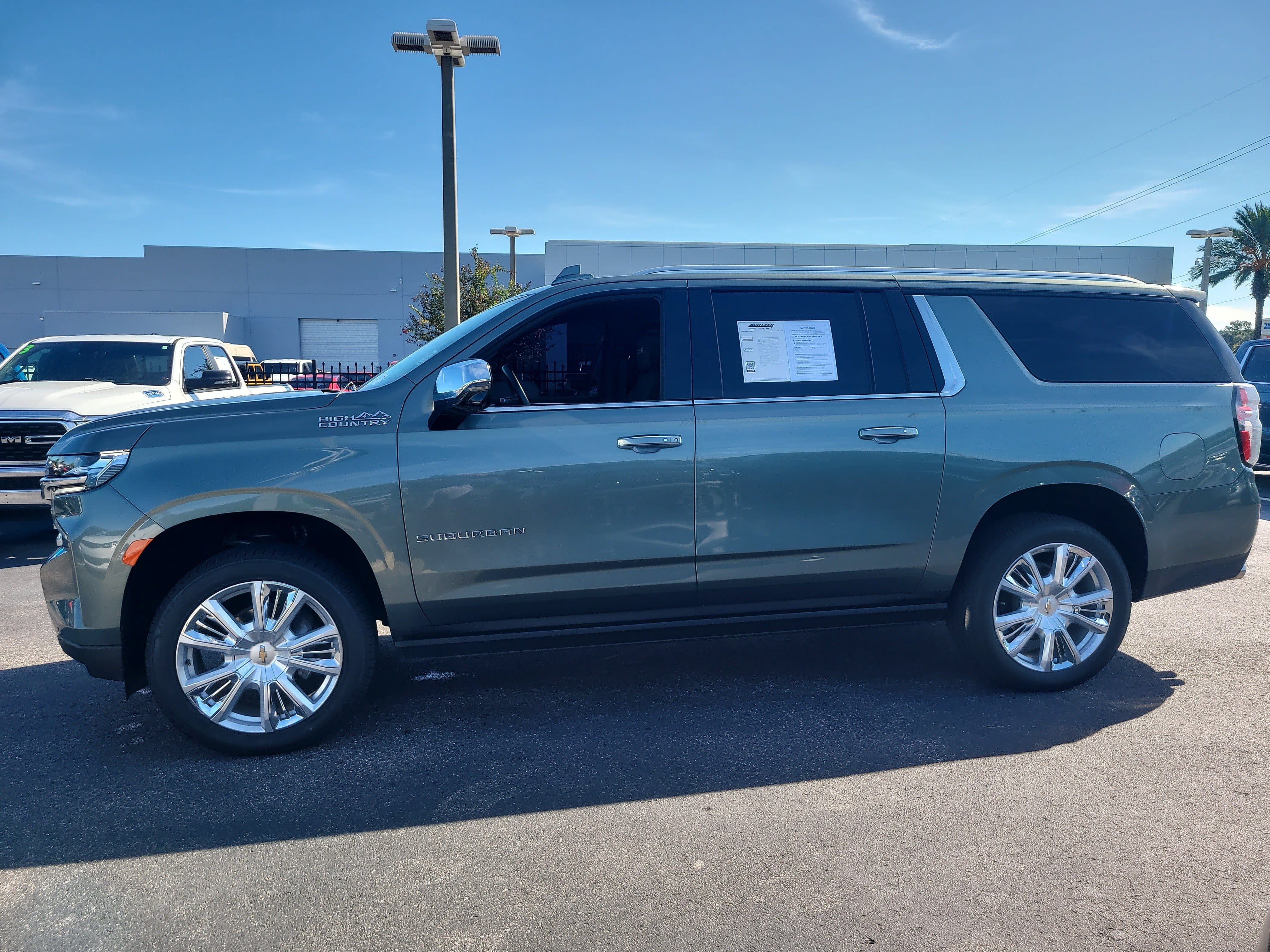 Used 2024 Chevrolet Suburban High Country AWD/4WD image 7