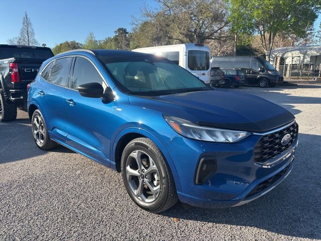 Used 2023 Ford Escape ST-Line w/ Equipment Group 301A image 3