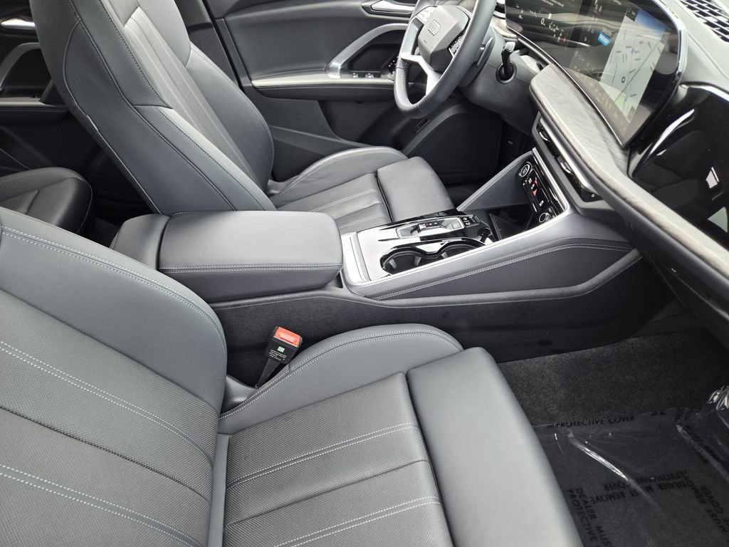 Certified 2025 Audi Q5 Premium Plus w/ Premium Plus AWD/4WD image 18