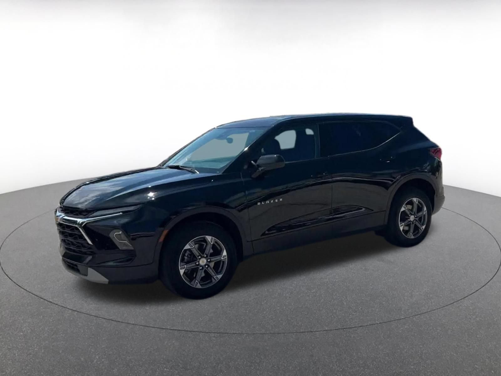 Used 2025 Chevrolet Blazer LT FWD image 7