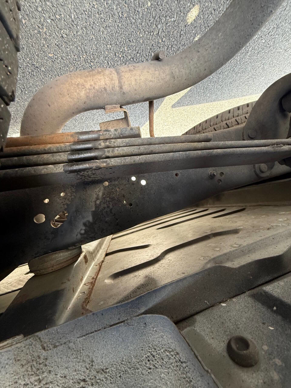 Used 2014 Ford E-350 and Econoline 350 Extended Super Duty w/ Power Group image 30