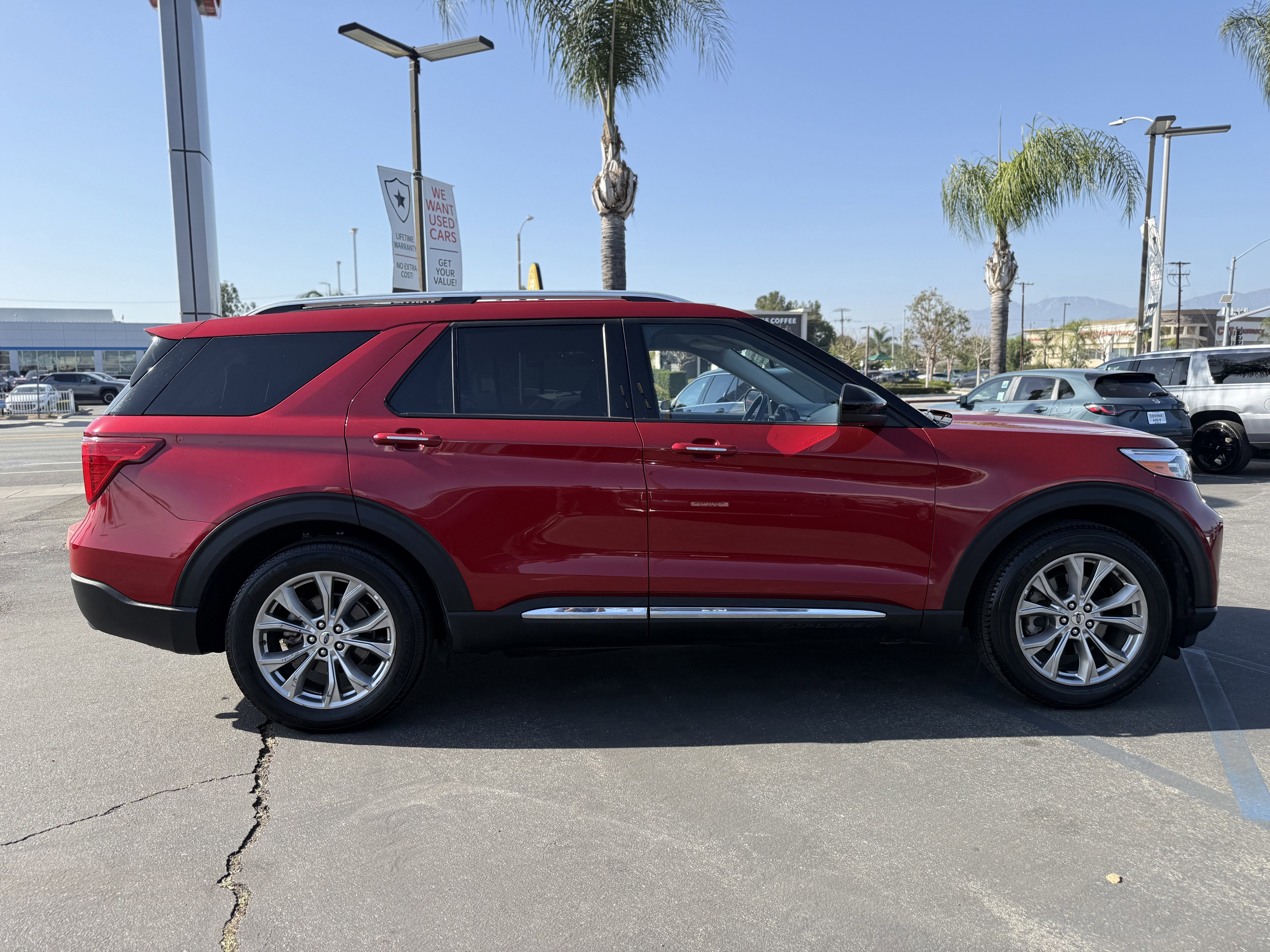 Used 2024 Ford Explorer Limited RWD image 9
