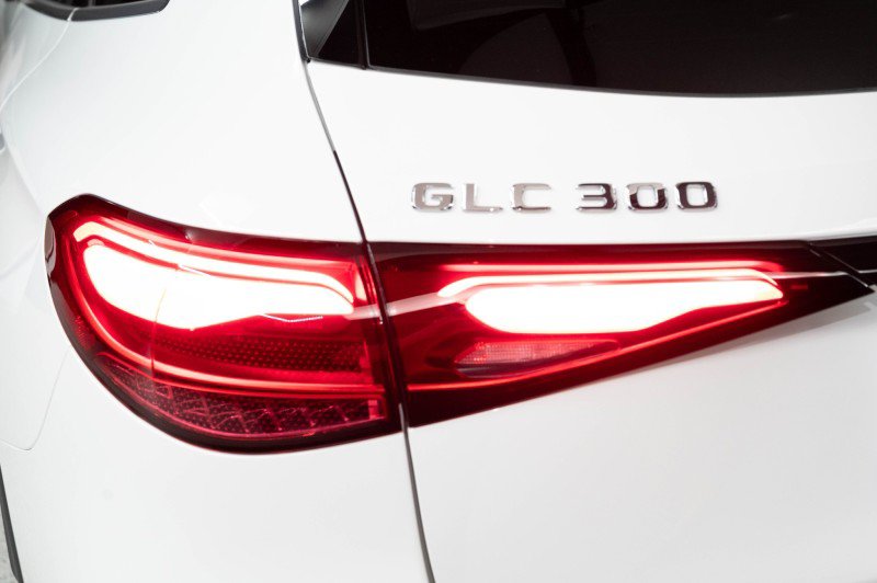 New 2027 Mercedes-Benz GLC 300 image 9