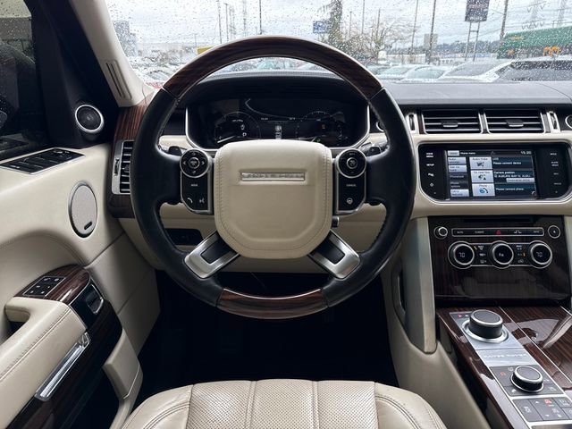Used 2014 Land Rover Range Rover HSE image 19
