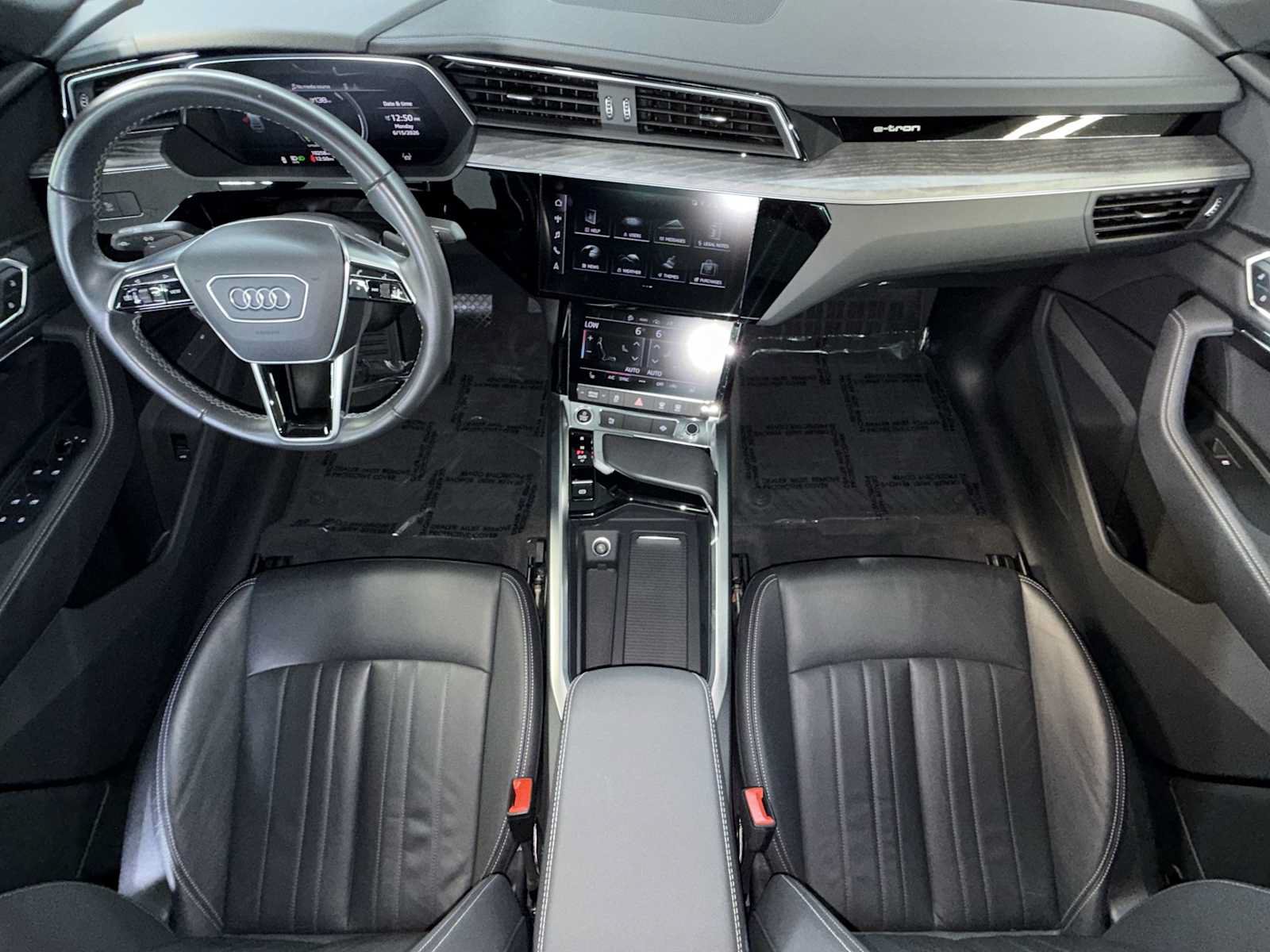 Used 2024 Audi Q8 e-tron Premium AWD/4WD image 24
