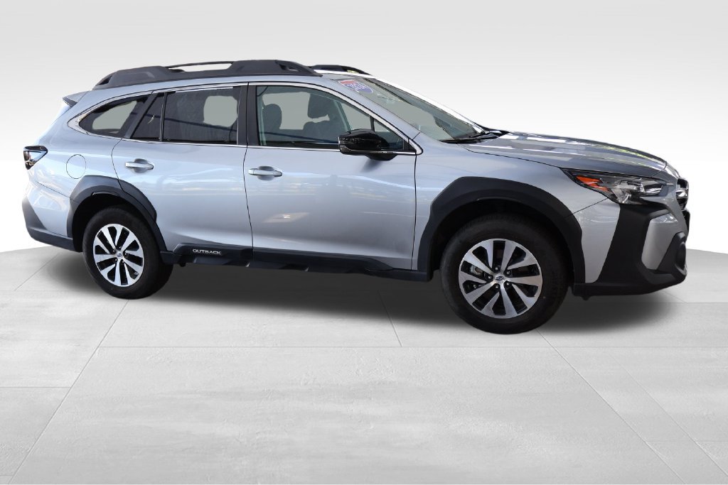 Used 2024 Subaru Outback Premium AWD/4WD image 21