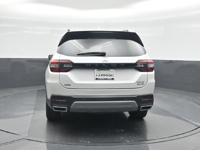 Used 2023 Honda Pilot Elite image 17