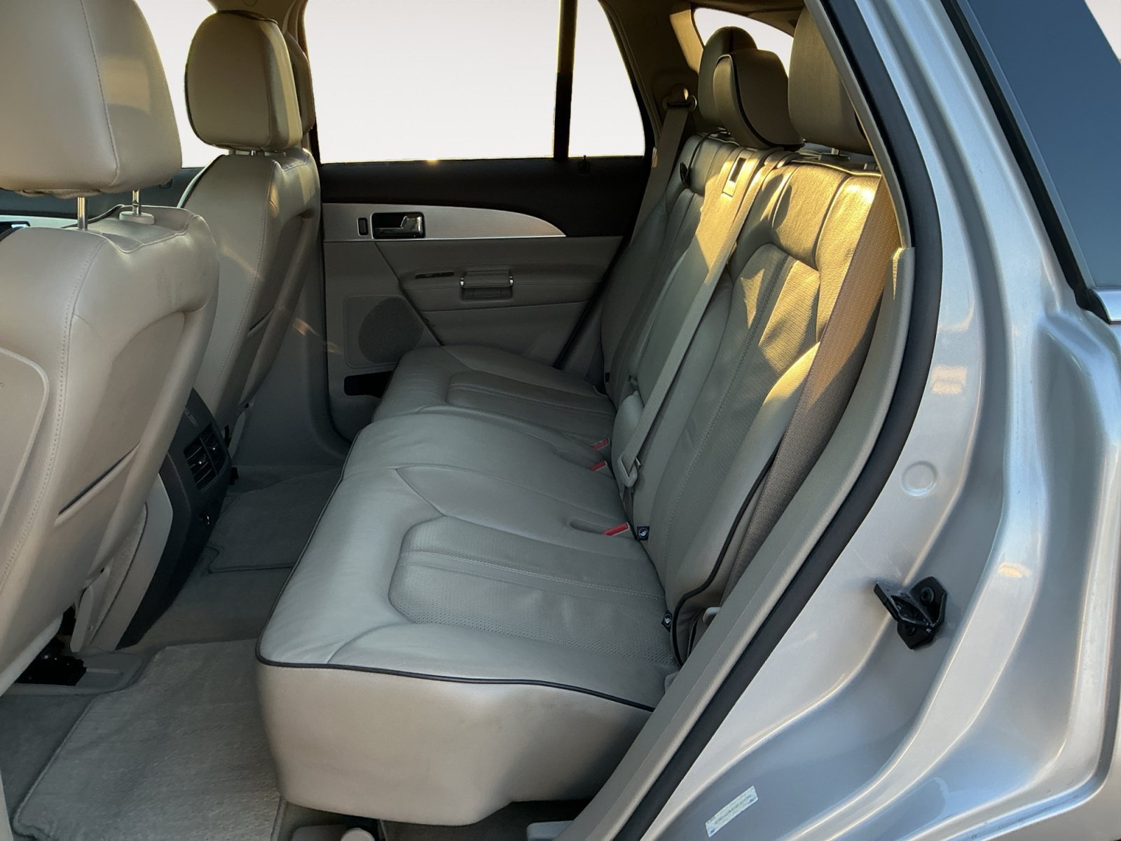 Used 2013 Lincoln MKX FWD image 13