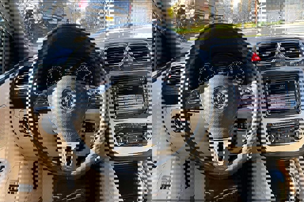 Used 2012 Volkswagen Eos Komfort image 4