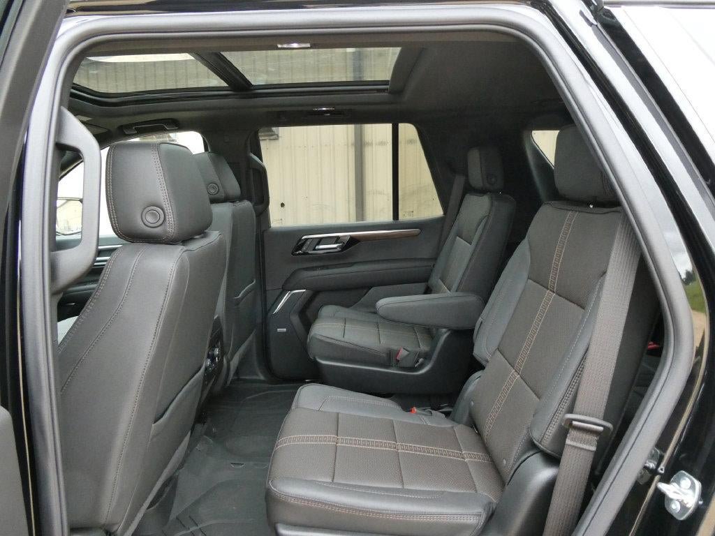 New 2026 Chevrolet Tahoe High Country AWD/4WD image 15