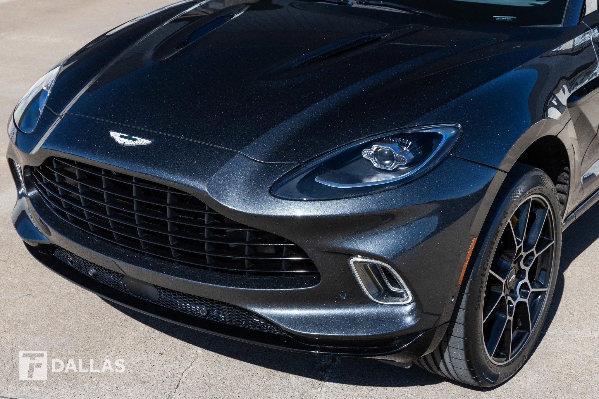 Used 2021 Aston Martin DBX image 6