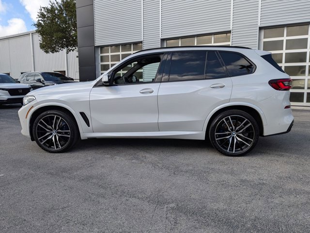 Used 2022 BMW X5 M50i w/ Executive Package image 9